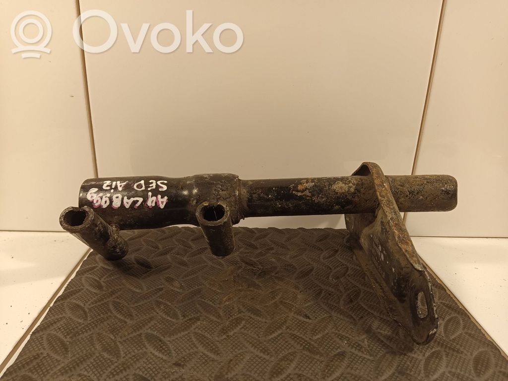 Audi A4 S4 B5 8D Odbój / Amortyzator zderzaka tylnego 
