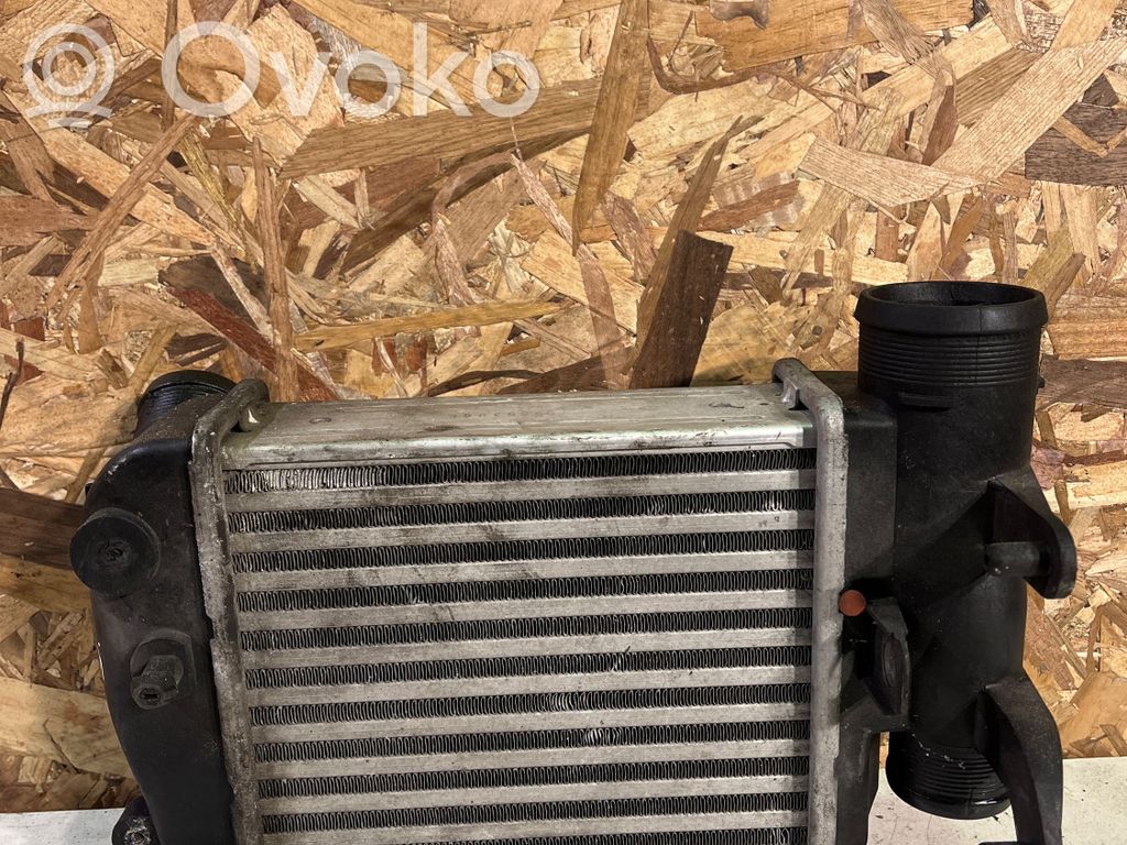 Audi A6 S6 C6 4F Prowadnica powietrza intercoolera 