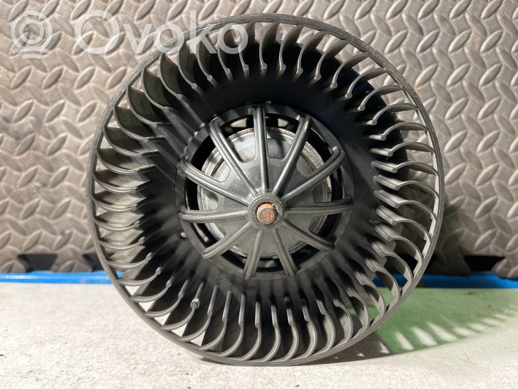 BMW 7 E65 E66 Mazā radiatora ventilators 