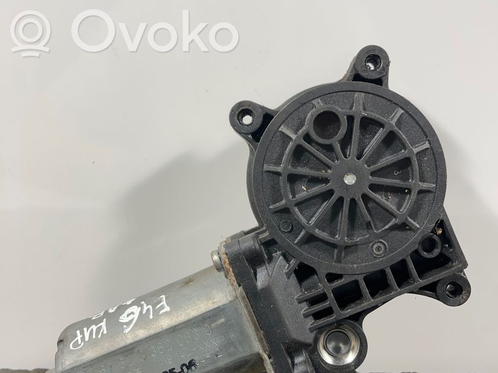 BMW 3 E46 Regulador de puerta delantera con motor 