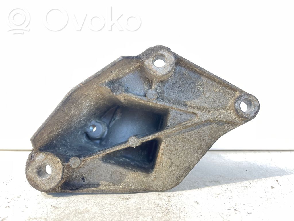 Engine mounting bracket   7M3145961F,YM216F086CB