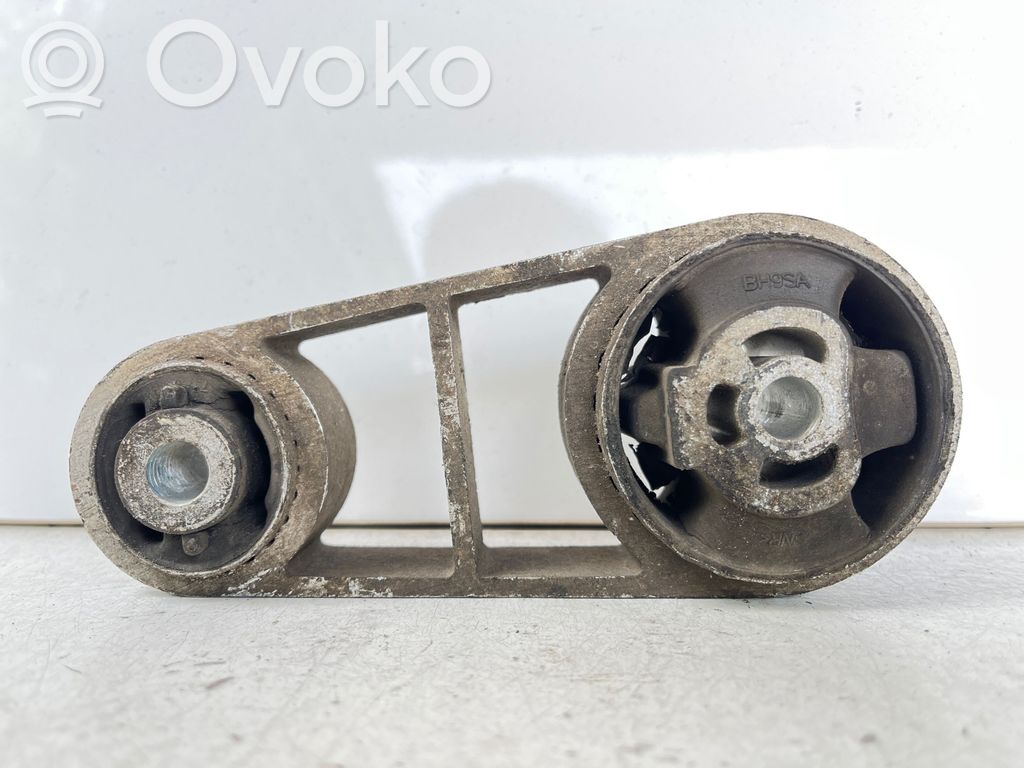 Ford Mondeo MK IV Gearbox mounting bracket 