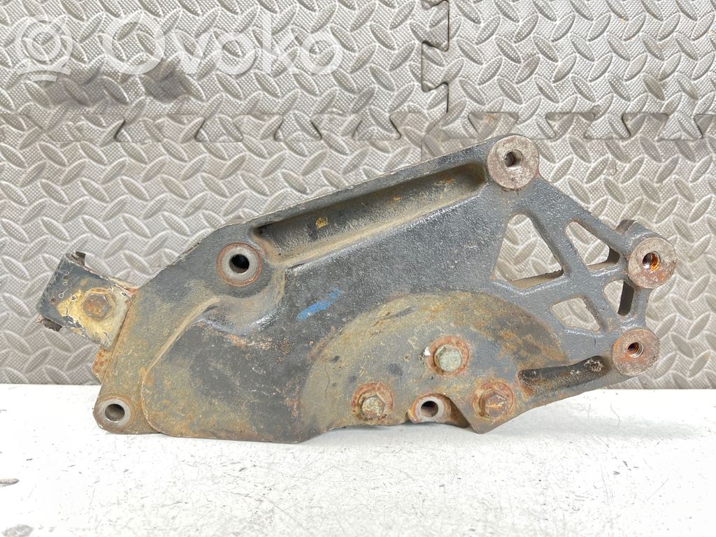 Ford Galaxy Engine mounting bracket 