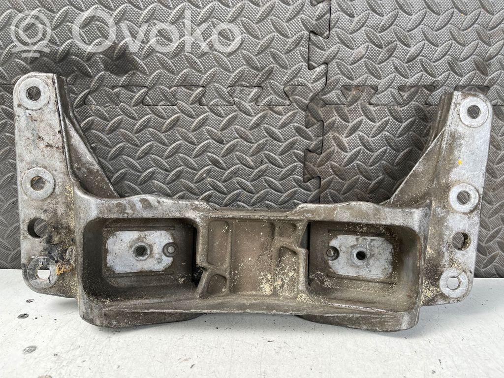 BMW 5 E60 E61 Gearbox mounting bracket 