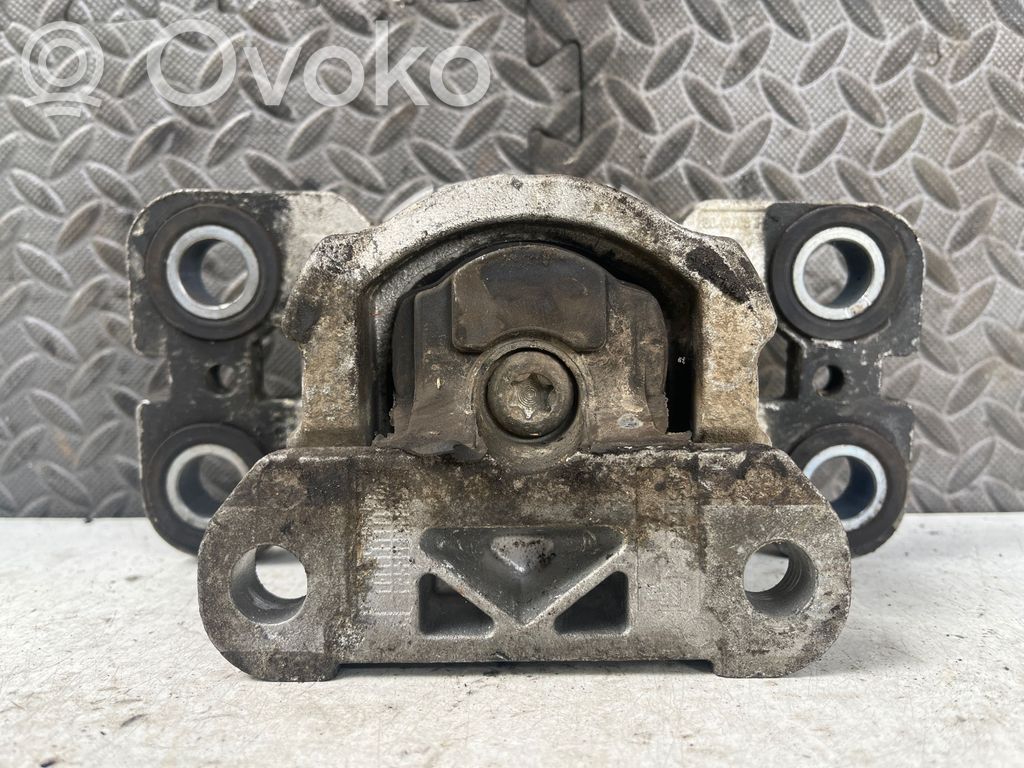Volvo V70 Gearbox mount 