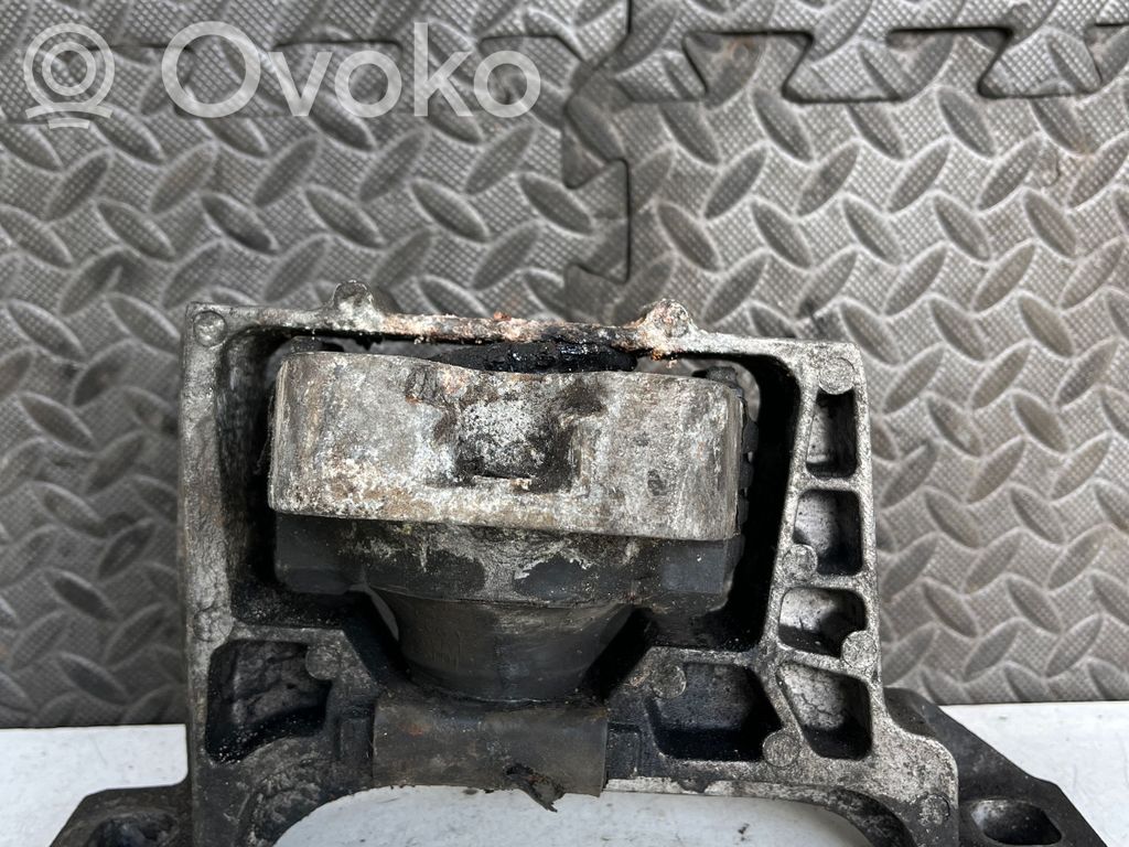 Engine mount bracket   3M616F012T,3N616F012P,3M516F012B