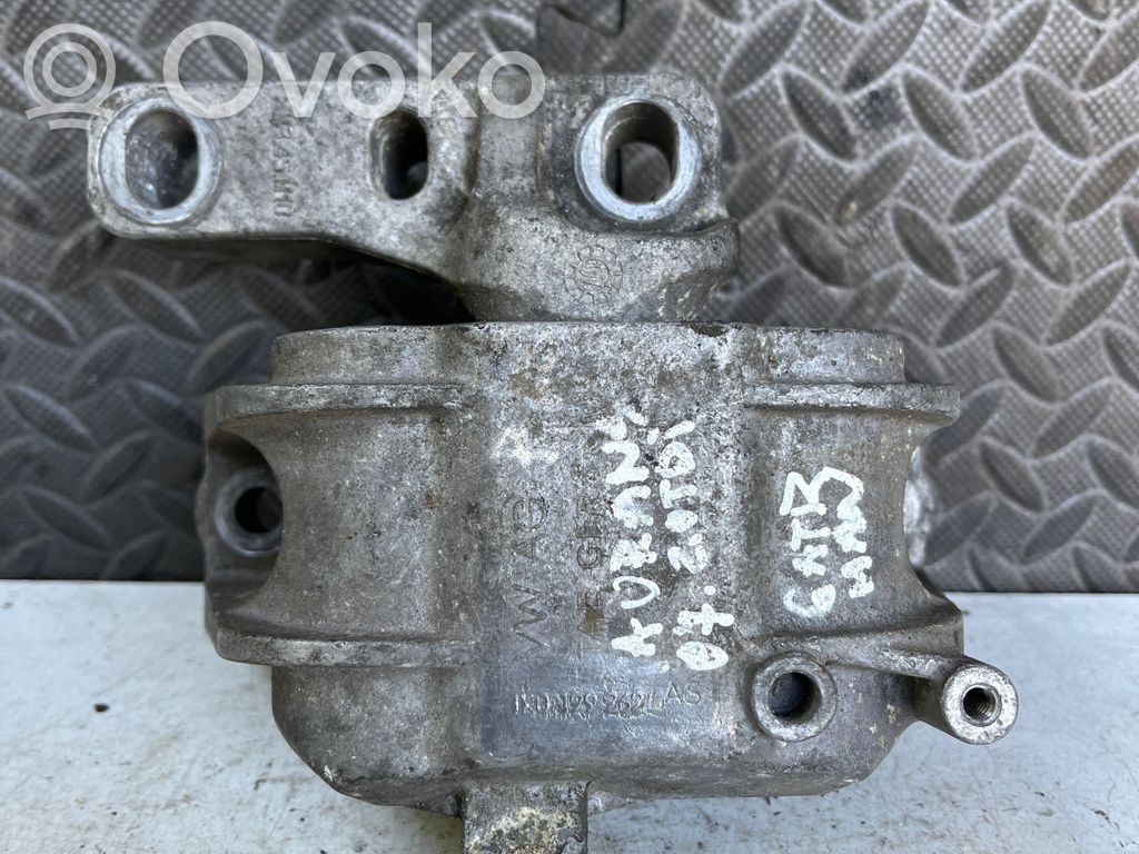 Volkswagen Touran I Engine mount bracket 