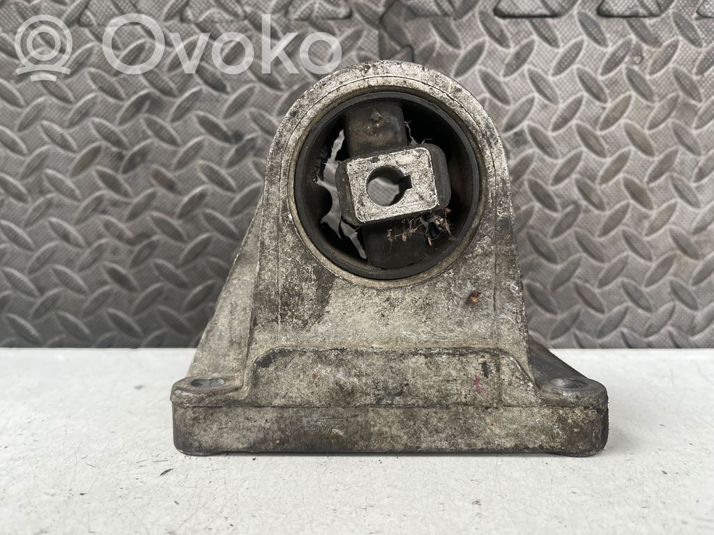 Engine mounting bracket   9180994,3559