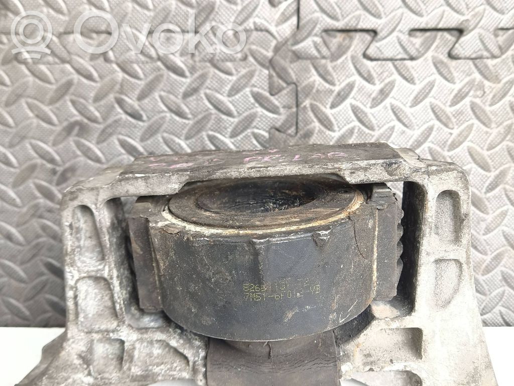 Volvo V50 Engine mount bracket 