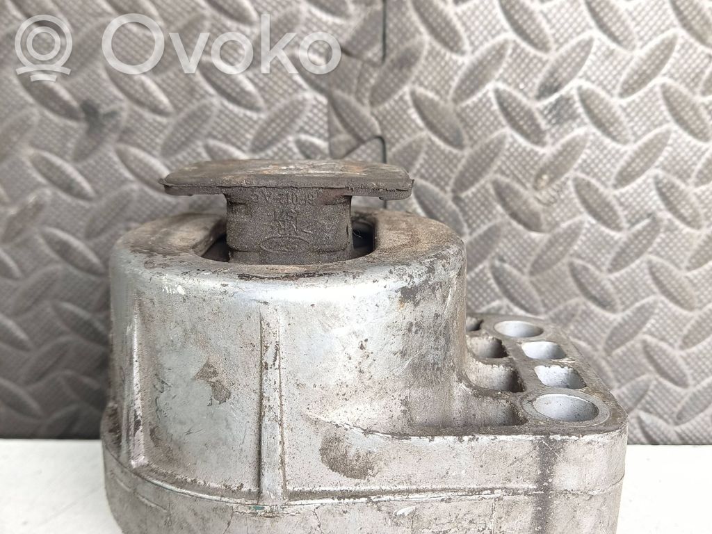 Ford Mondeo Mk III Engine mount bracket 