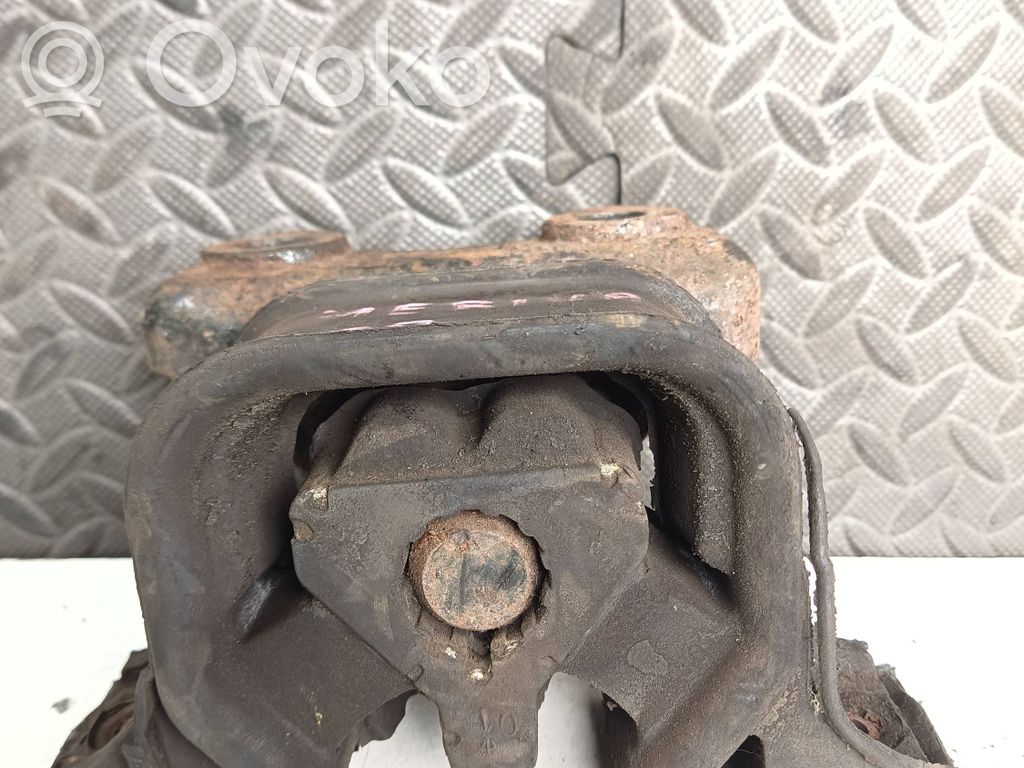 Opel Meriva A Engine mount bracket 