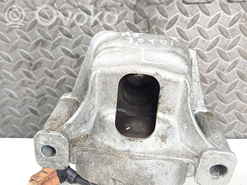 Engine mount bracket   784234142952