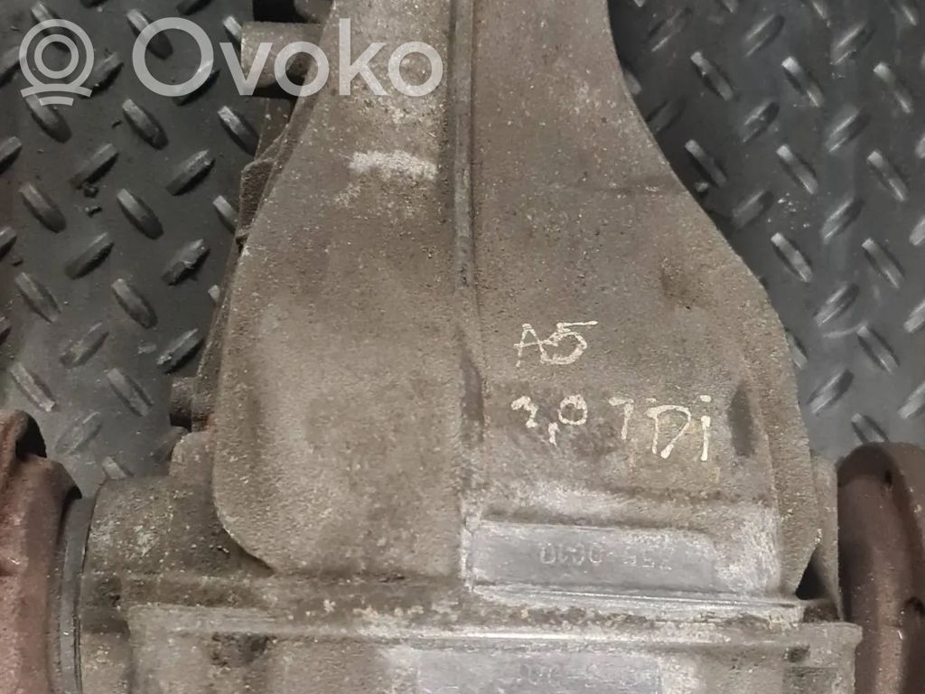 Audi A5 8T 8F Galinis reduktorius 