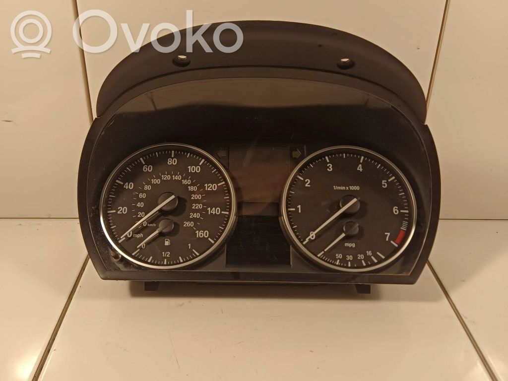 Geschwindigkeitsmesser Cockpit   9187337,637220420