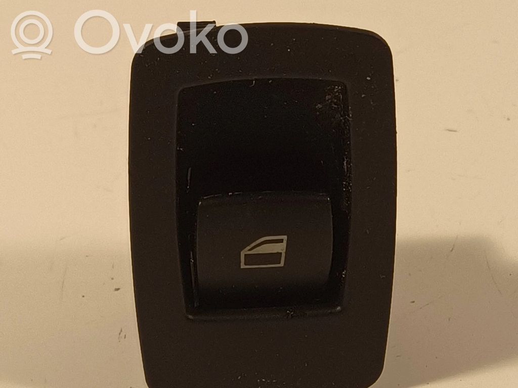 Electric window control switch   6945874,15939900