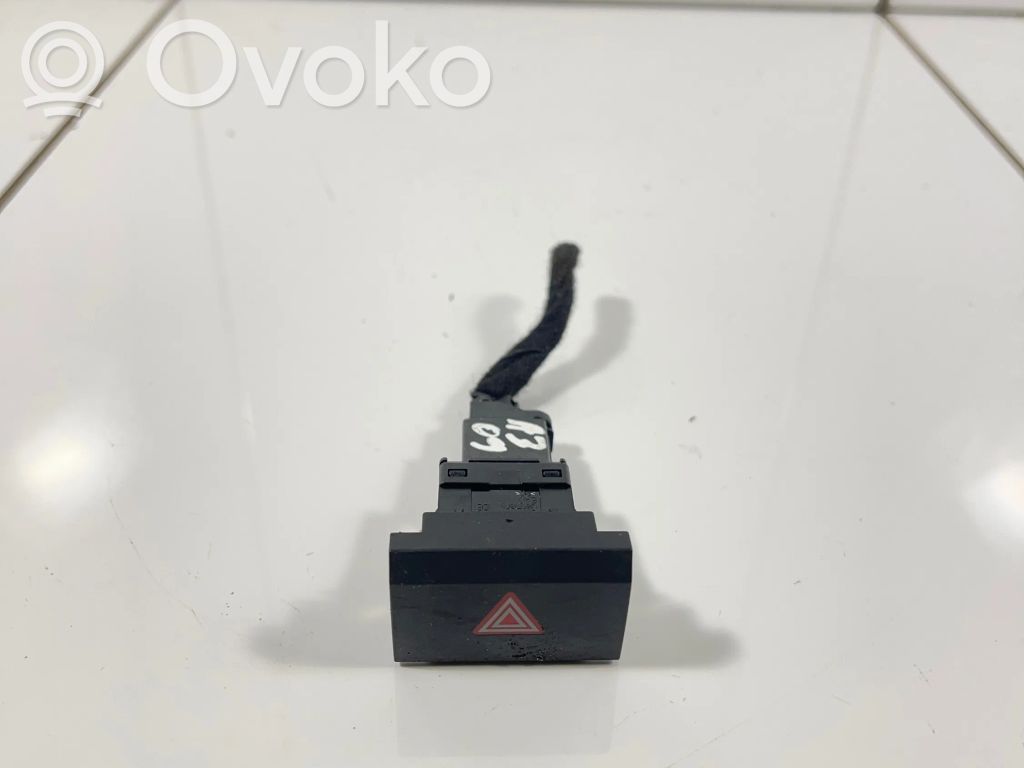 Audi A3 S3 8P Hazard light switch 