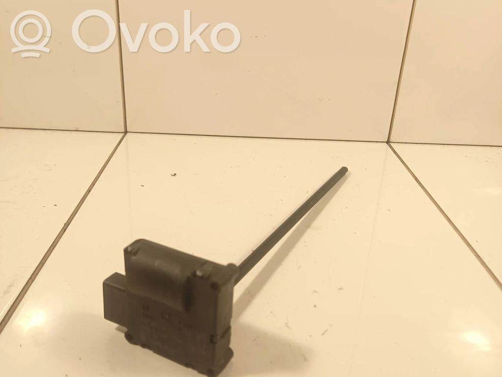 Audi Q7 4L Silniczek nagrzewnicy 