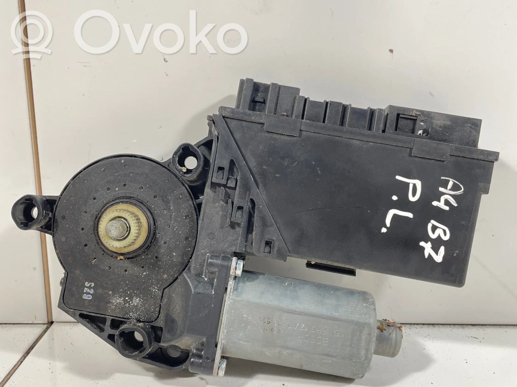 Audi A4 S4 B7 8E 8H Silnik regulatora szyby drzwi przednich 