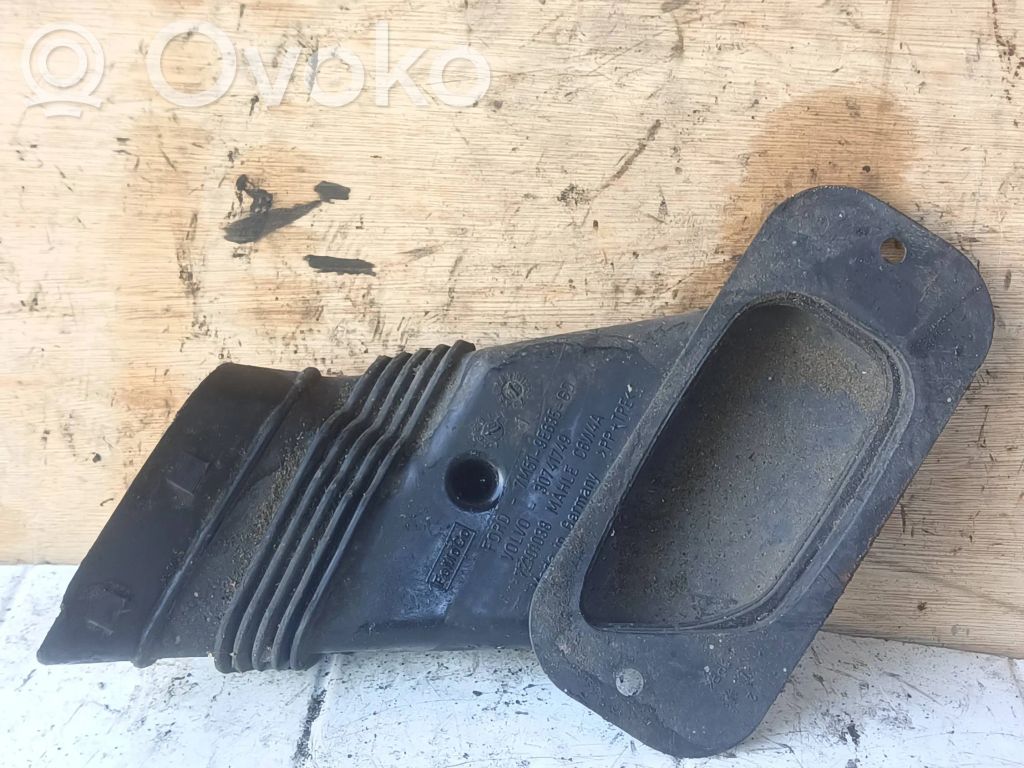 Volvo V50 Air intake duct part 