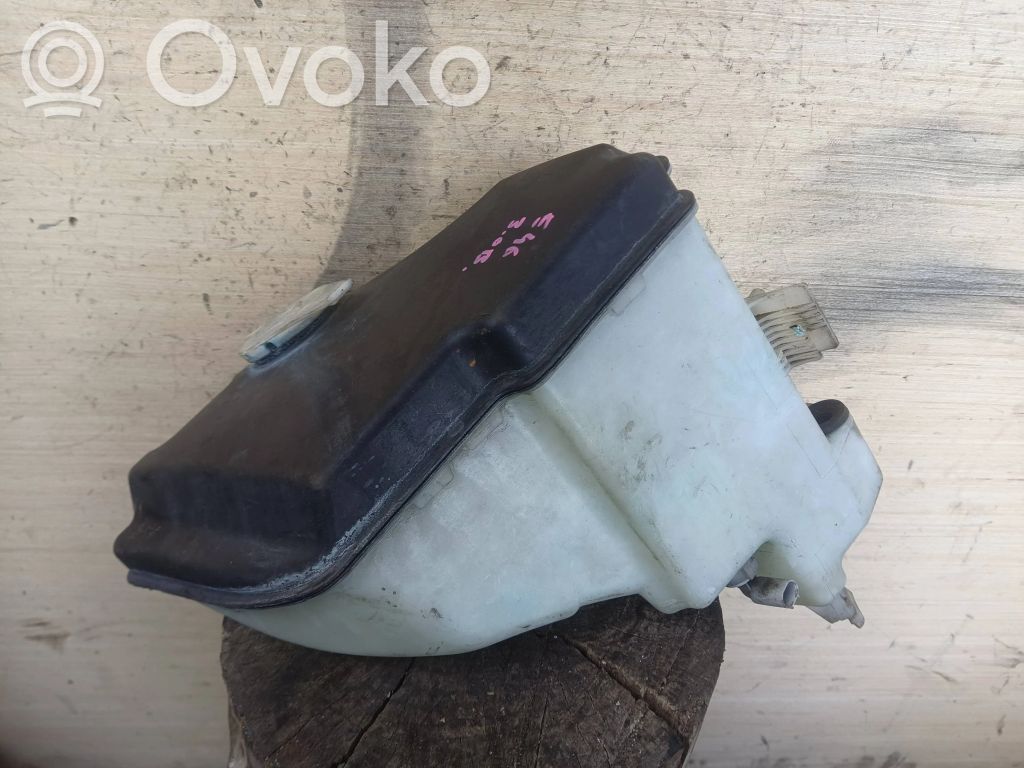 BMW 3 E46 Logu šķidruma tvertne 