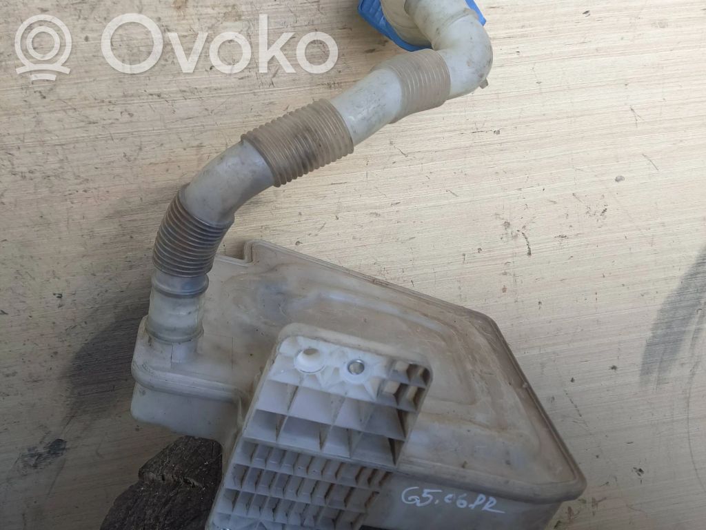 Volkswagen Golf V Zbiornik płynu do spryskiwaczy szyby przedniej / czołowej 
