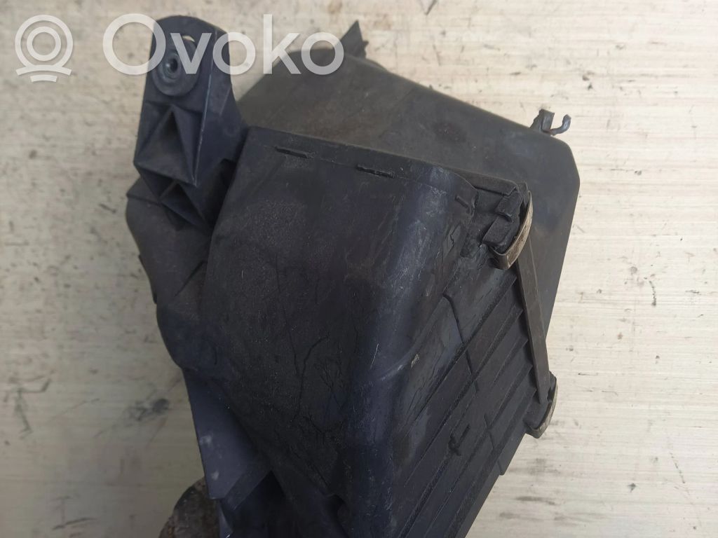 Audi A6 S6 C5 4B Air filter box 