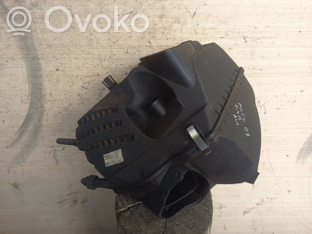 Audi A6 S6 C6 4F Air filter box 