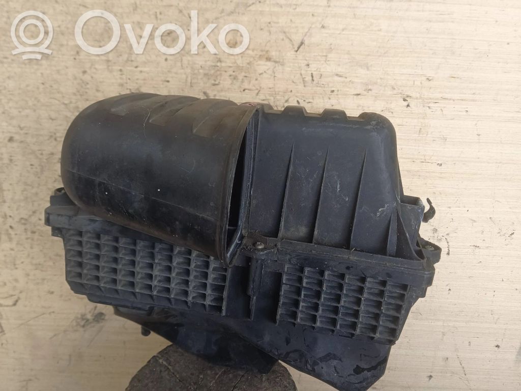 Air filter box   YM2X9600GA