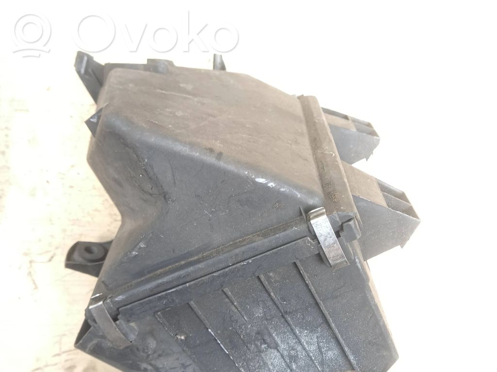 Audi A6 Allroad C5 Air filter box 