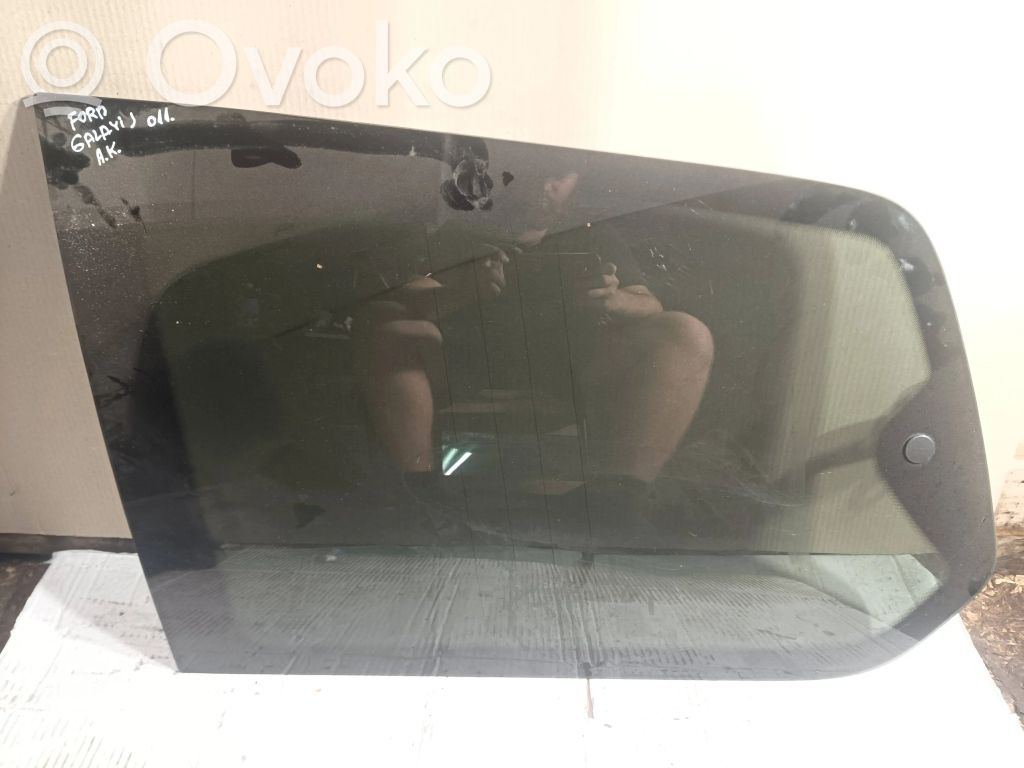 Rear side window