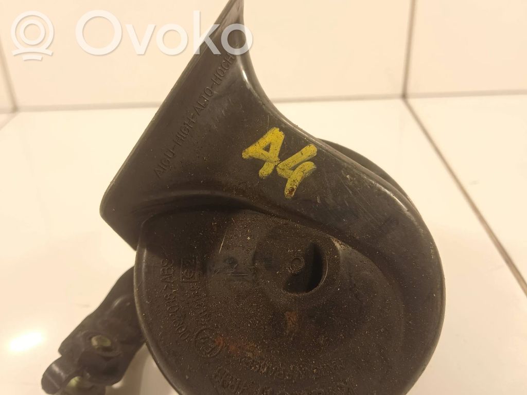 Audi A4 S4 B5 8D Señal acústica 