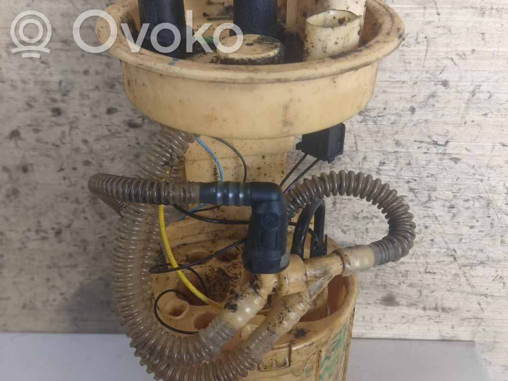 Audi A4 S4 B6 8E 8H Bomba interna de combustible 