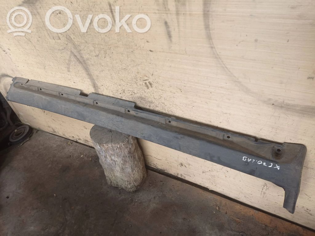 Volvo XC70 Sill 