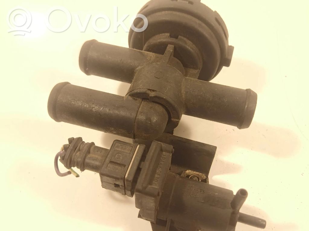 Opel Astra G Coolant heater control valve 