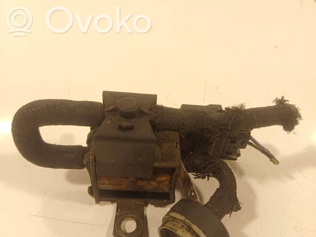 Volkswagen Golf IV Zawór podciśnienia / Elektrozawór turbiny 