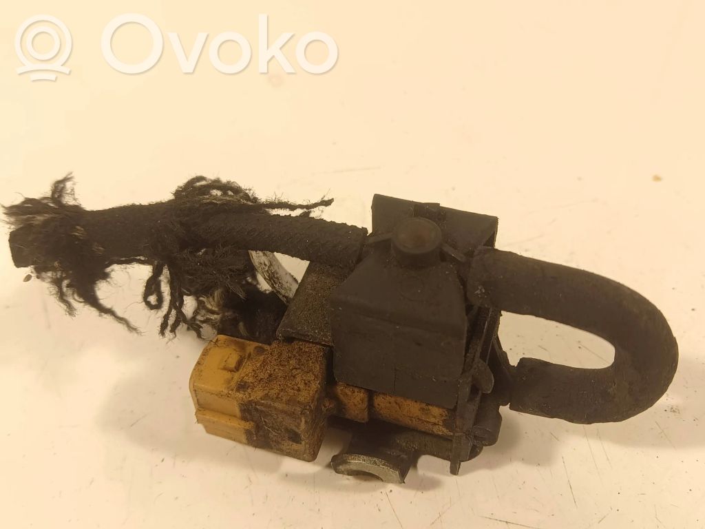 Volkswagen Golf IV Zawór podciśnienia / Elektrozawór turbiny 