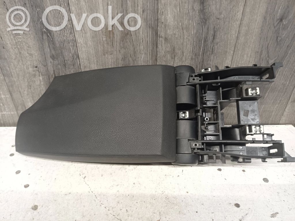 BMW 5 E60 E61 Elkoņa balsts 