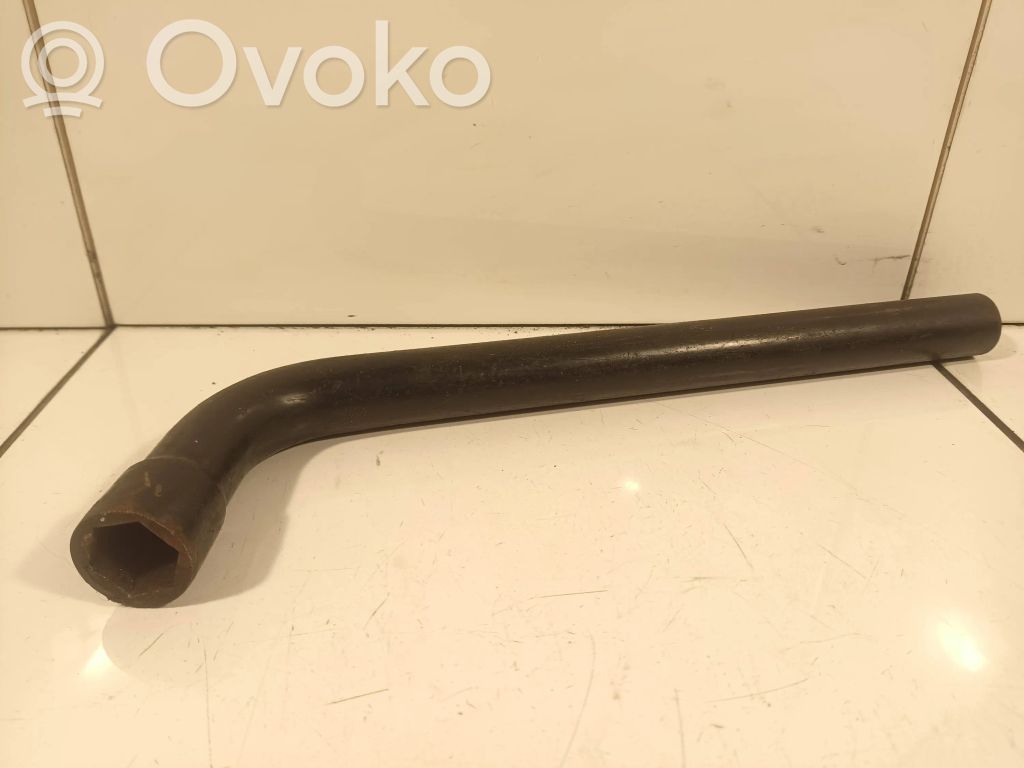Opel Astra H Llave de tuercas de rueda 