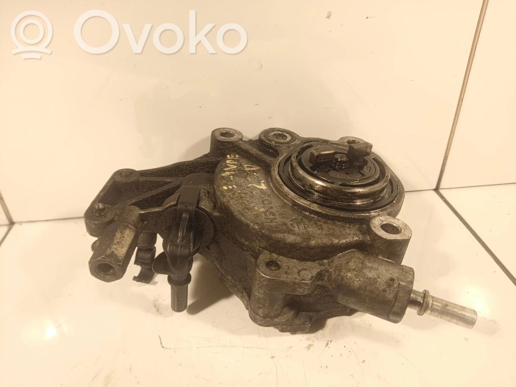 Land Rover Freelander 2 - LR2 Vacuum pump 
