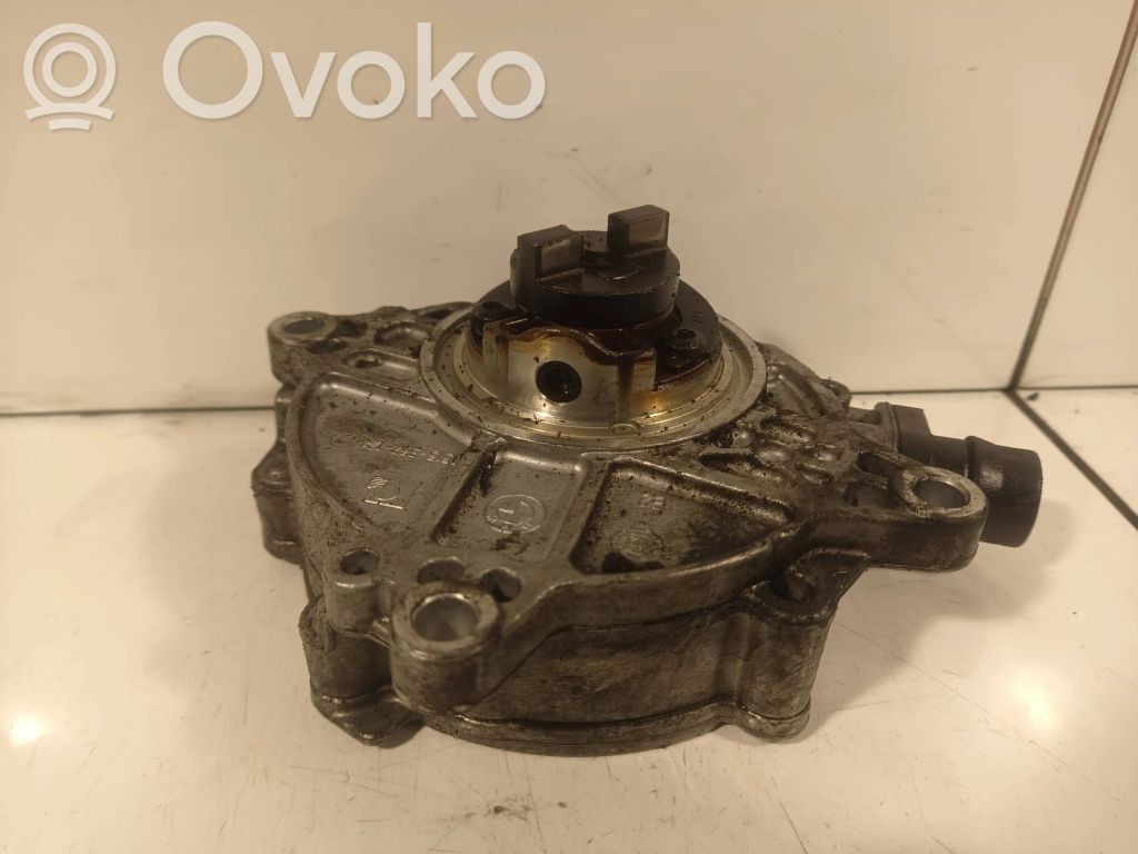 BMW 1 E81 E87 Vacuum pump 