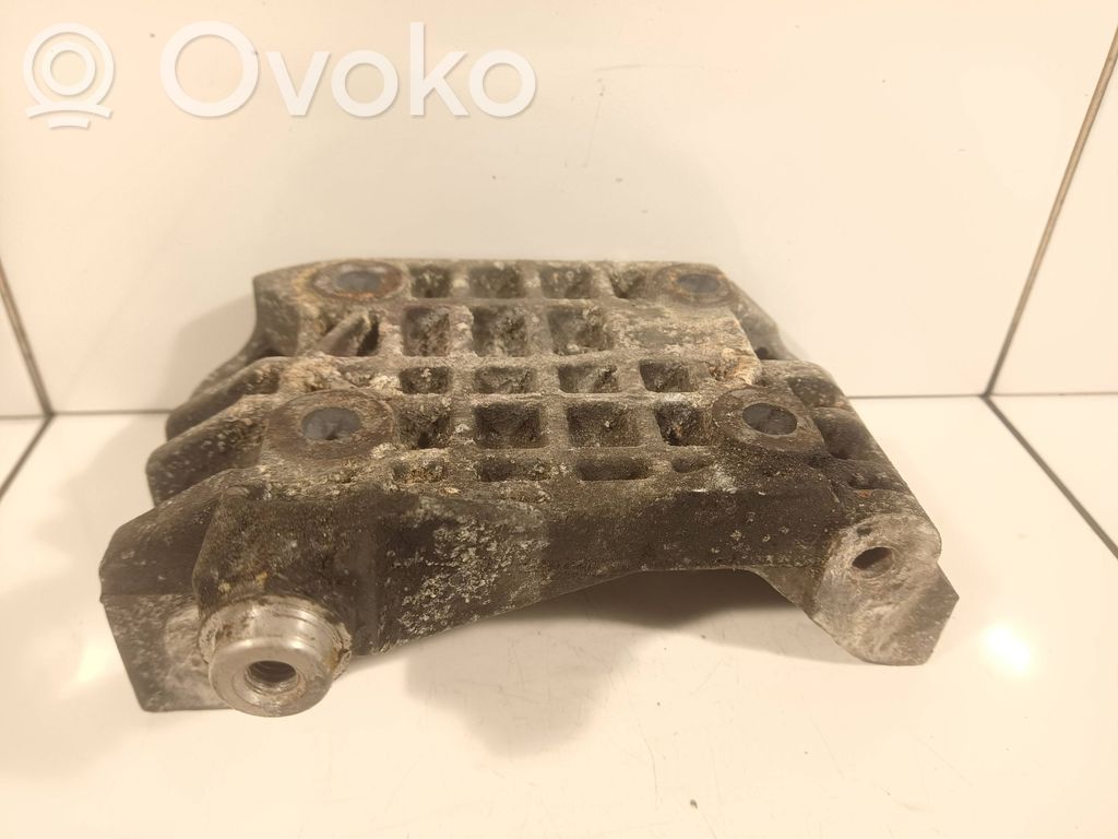 Audi Q7 4L Mocowanie alternatora 