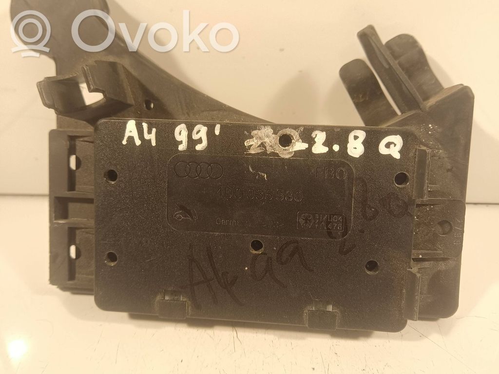 Audi A4 S4 B5 8D Antenos stiprintuvas 