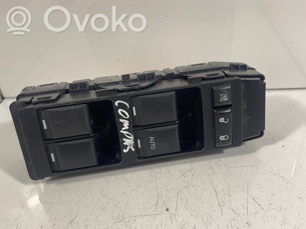 Jeep Compass Przyciski szyb 