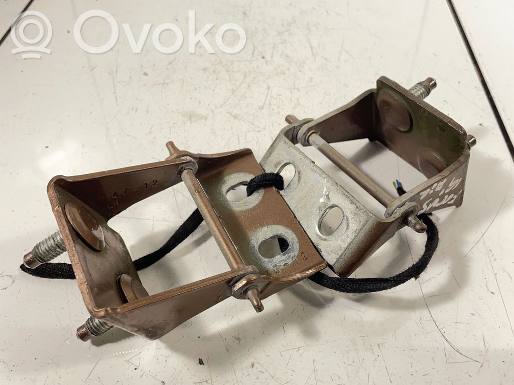 Tailgate/trunk/boot hinge   AM51U42900,AM51U42901