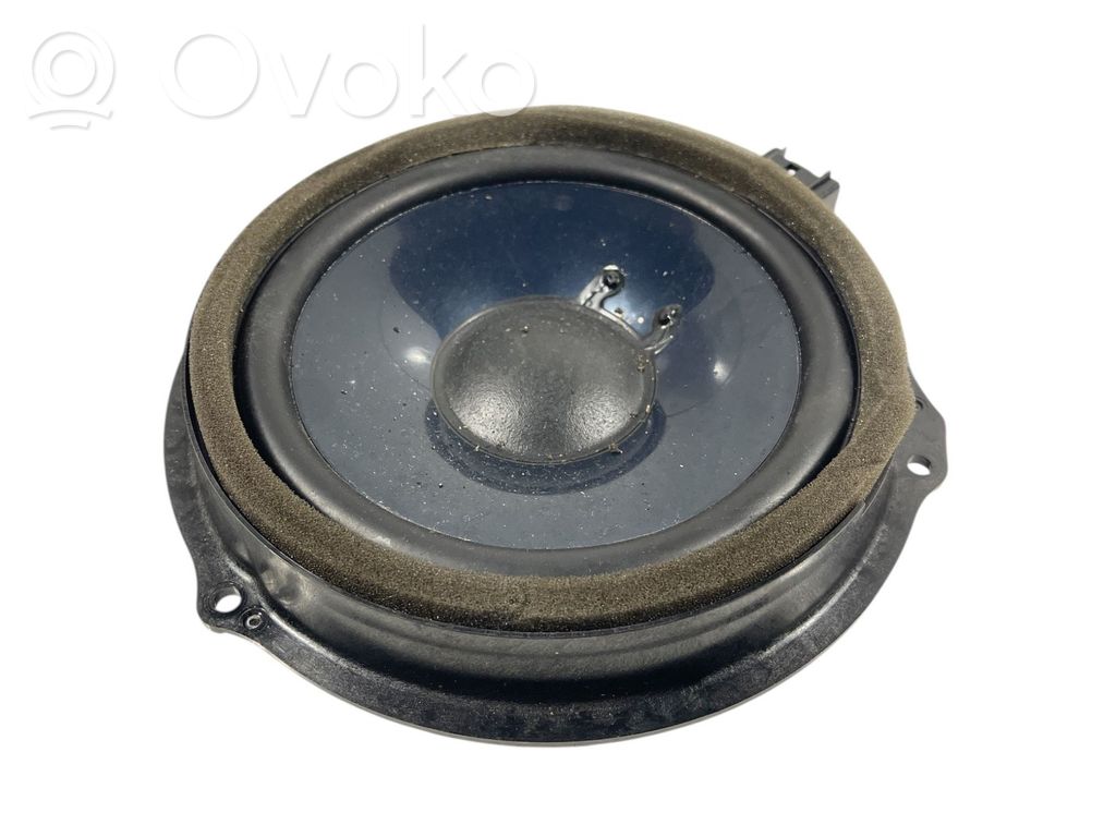 Ford Mondeo MK IV Garsiakalbis (-iai) priekinėse duryse 