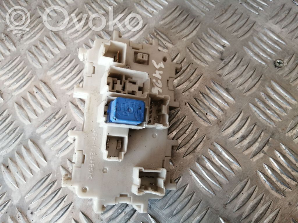 Nissan Pathfinder R51 Fuse module 