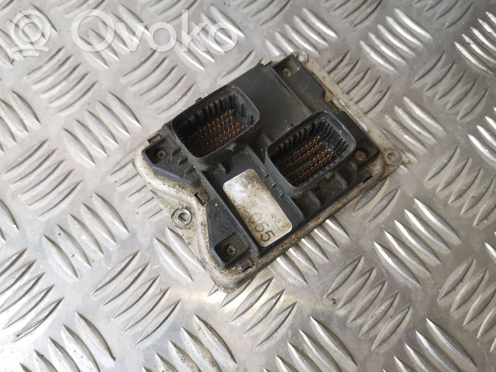 Engine control unit/module   1037359282