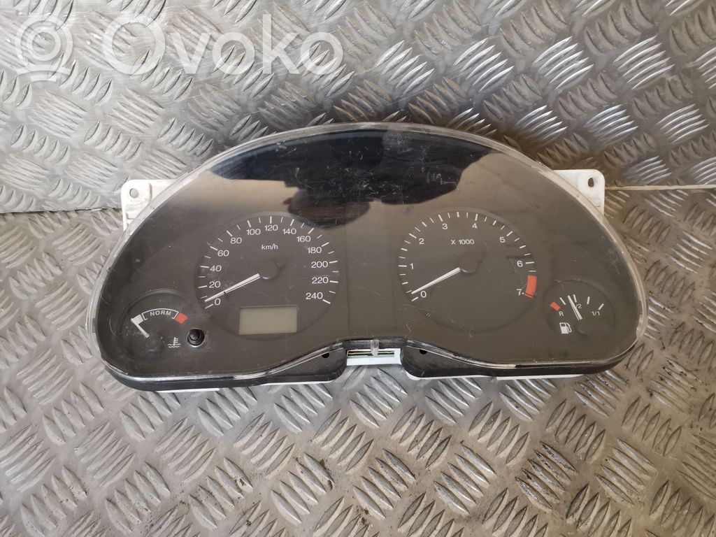 Volkswagen Sharan Speedometer (instrument cluster) 
