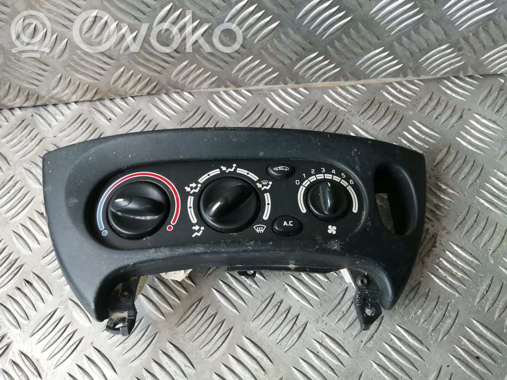Renault Scenic I Climate control unit 