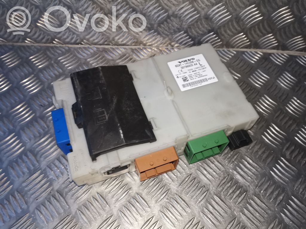 Volvo S80 Fuse module 